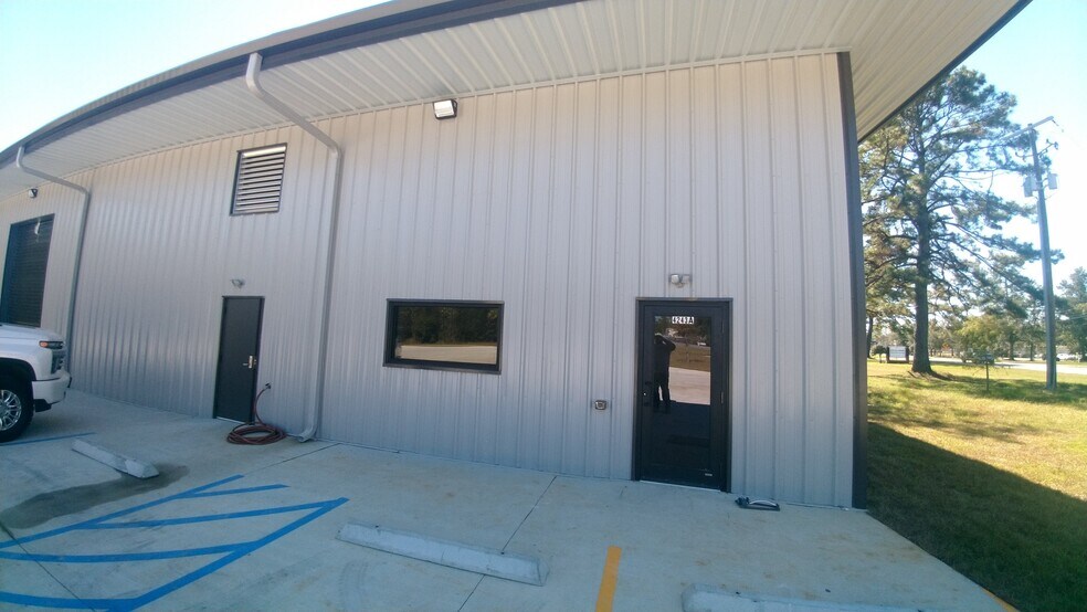 More Photos Of 4243 Halls Mill Road, Mobile Industrial For Lease