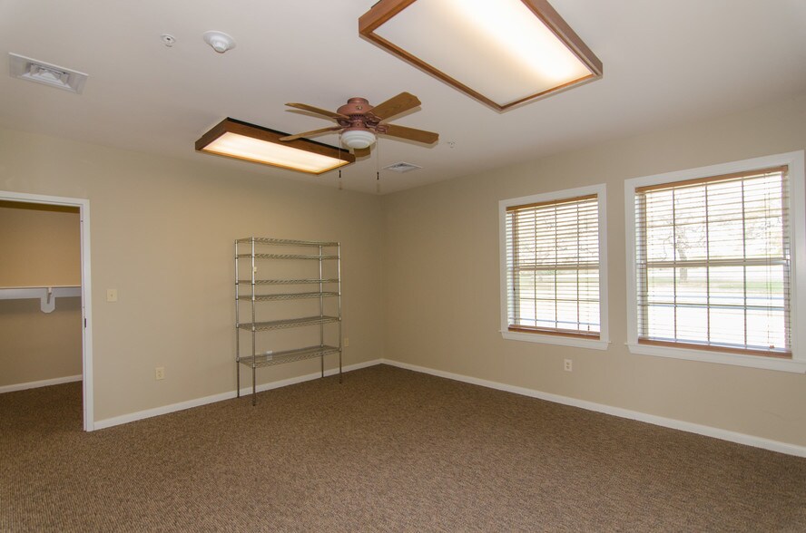 More Photos Of 400 Old Highway 290, Dripping Springs Healthcare For Sale