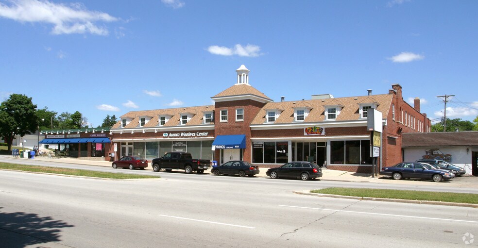 More Photos Of 8320 W Bluemound Rd, Milwaukee Medical For Lease