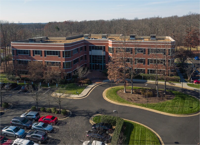 More Photos Of 1 Park West Cir, Midlothian Office For Lease