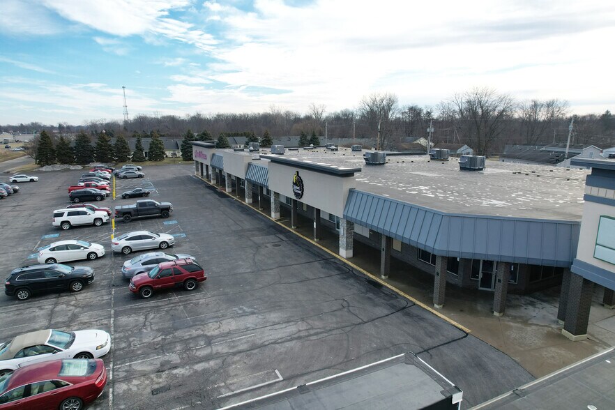 More Photos Of Brookwood Dr @ US 30, New Haven Unknown For Lease