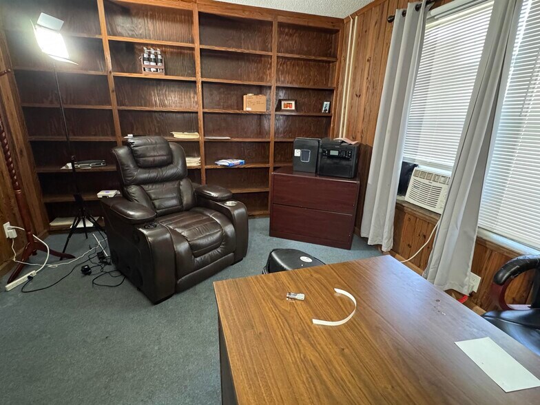 More Photos Of 201 Short St, Kingstree Office Residential For Sale