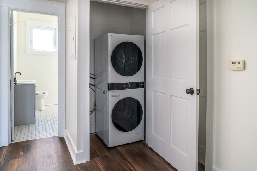 More Photos Of 2860 Perrysville Ave, Pittsburgh Funeral Home For Sale