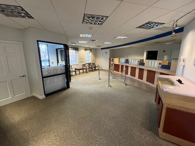 More Photos Of 396 Onset Ave, East Wareham Bank For Lease