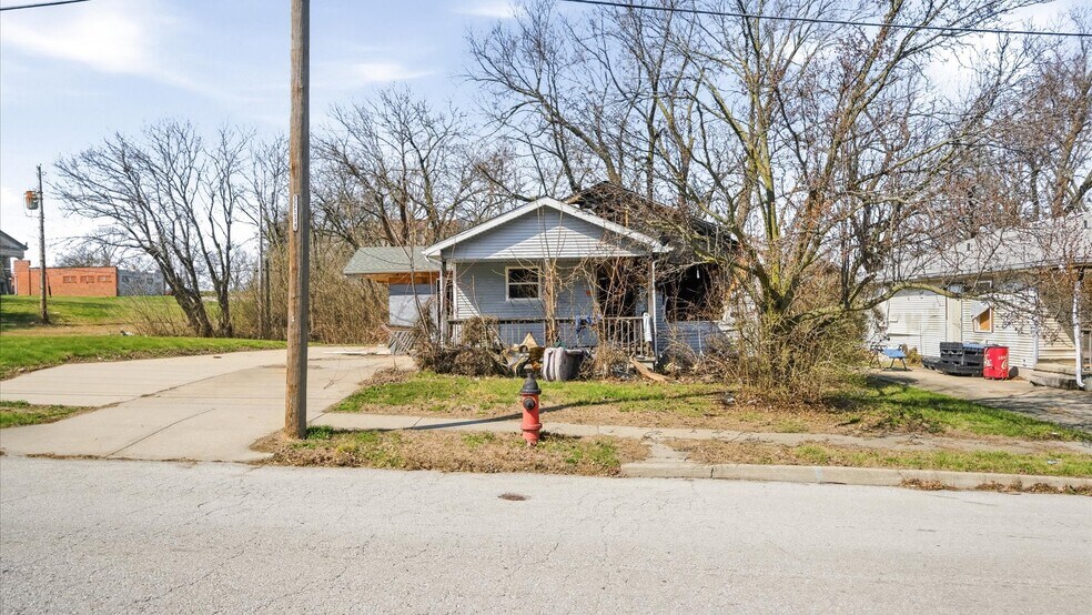 More Photos Of 4418 Monroe Ave, Kansas City Multifamily For Sale