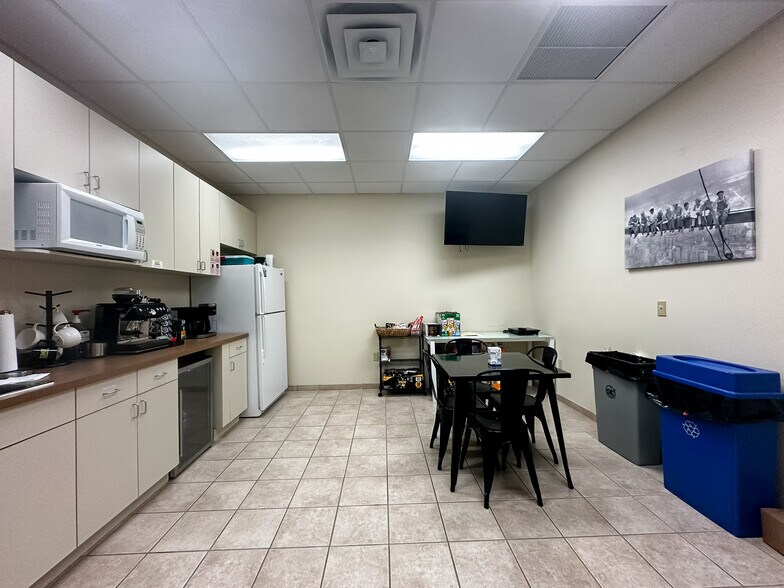 More Photos Of 2117 Harden Blvd, Lakeland Office For Lease