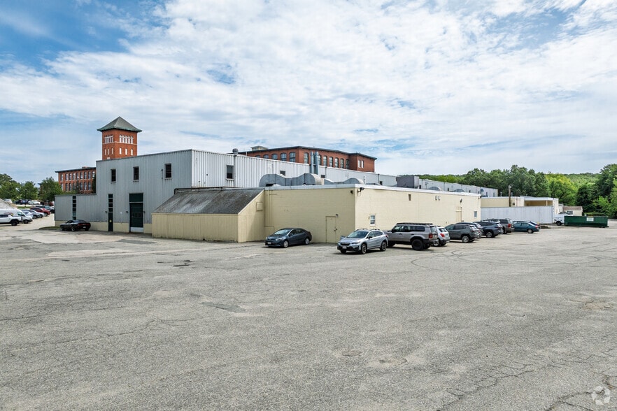 Primary Photo Of 1 Tupperware Dr, North Smithfield Light Distribution For Sale