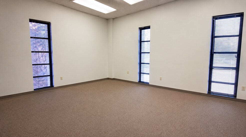 More Photos Of 6244 Springer Dr, Port Richey Warehouse For Sale