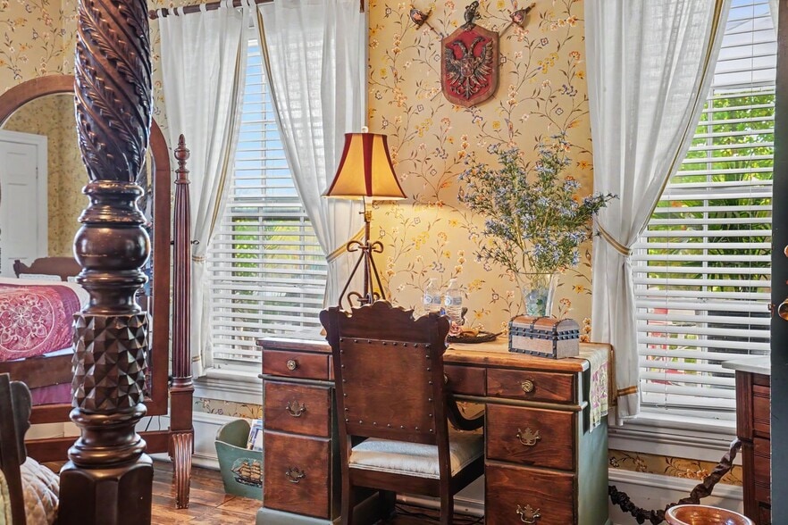 More Photos Of 209 Osborne St, Saint Marys Flex For Sale