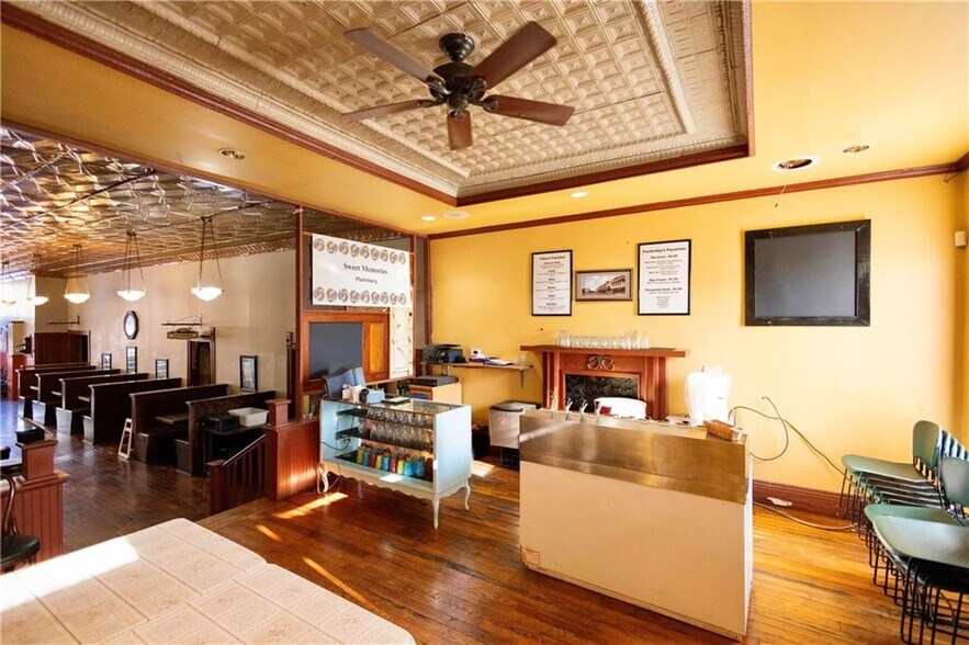More Photos Of 206 N Main St, Plattsburg Restaurant For Sale