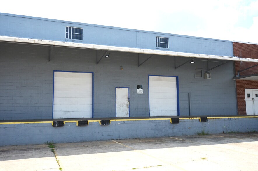 More Photos Of 2995 Starlight Dr, Winston-Salem Warehouse For Lease