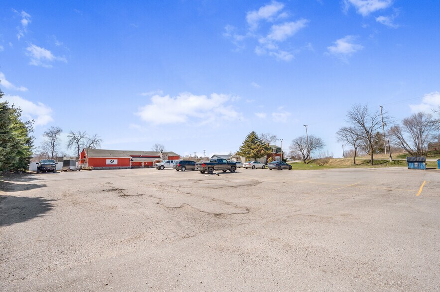 More Photos Of 226 Baldwin St, Big Rapids Light Distribution For Sale