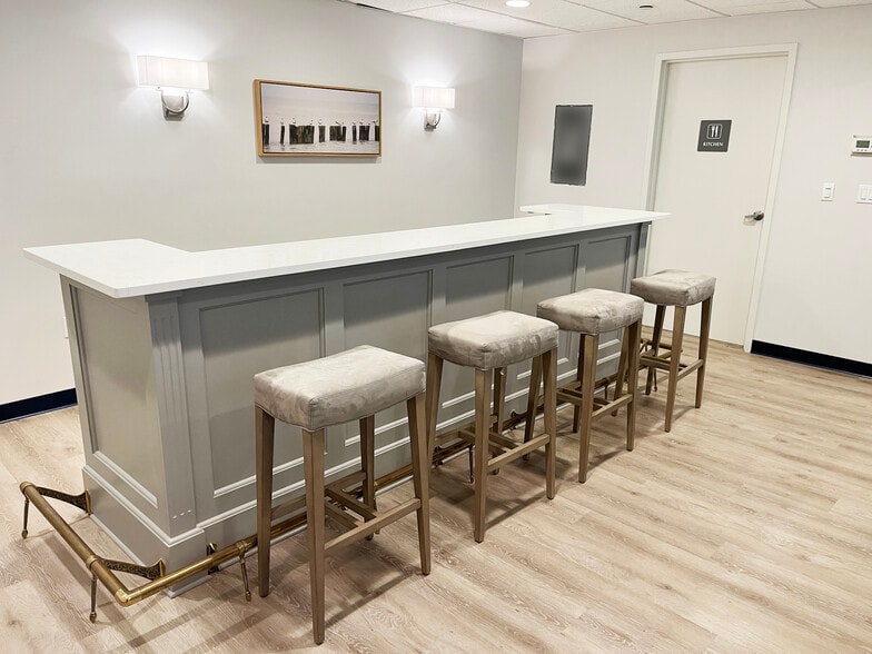More Photos Of 53 Forest Ave, Old Greenwich Office For Lease