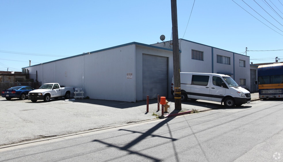 Primary Photo Of 931-933 American St, San Carlos Warehouse For Lease
