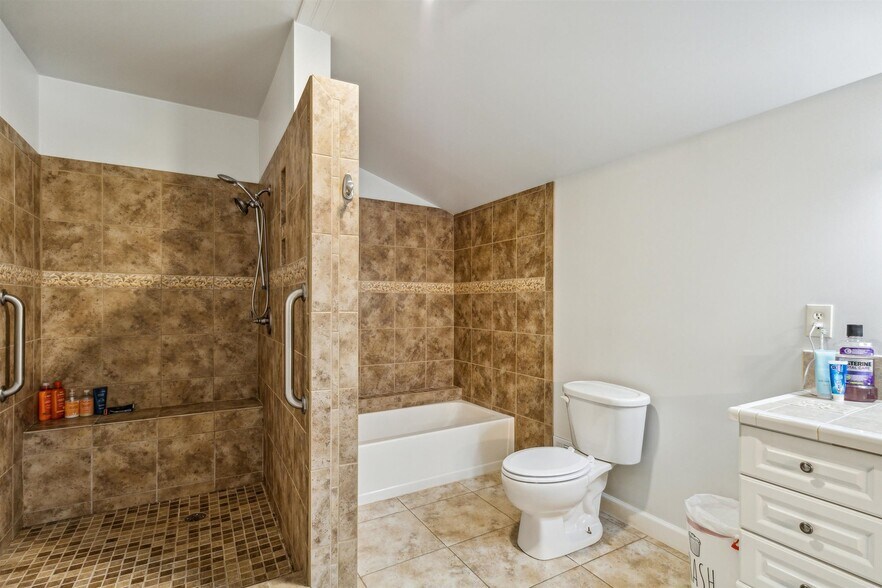 More Photos Of 7010 Frances Rd, Flushing Convenience Store For Sale