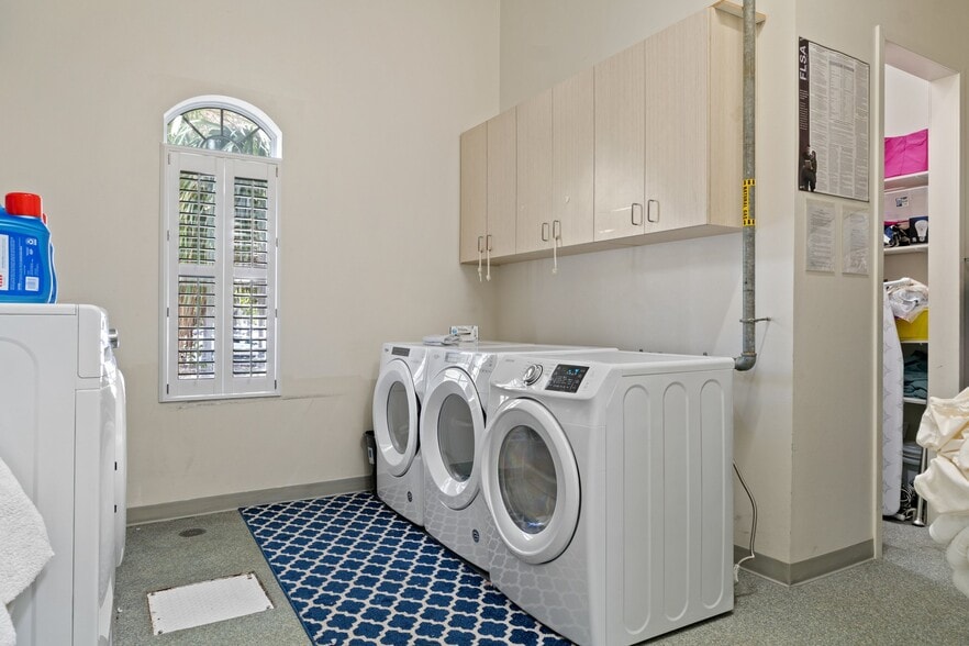 More Photos Of 311 NE 4th Ave, Crystal River Healthcare For Lease