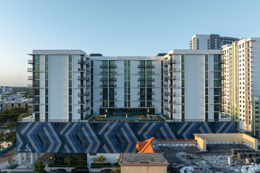 More Photos Of 1809 Jackson St, Hollywood Apartments For Lease