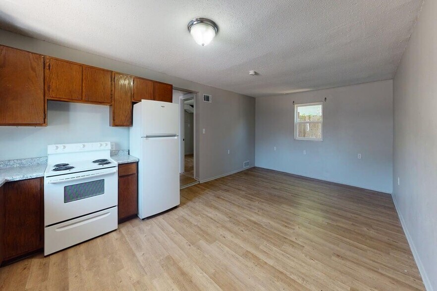 More Photos Of 304 10th Ave NW, Mandan Multifamily For Sale