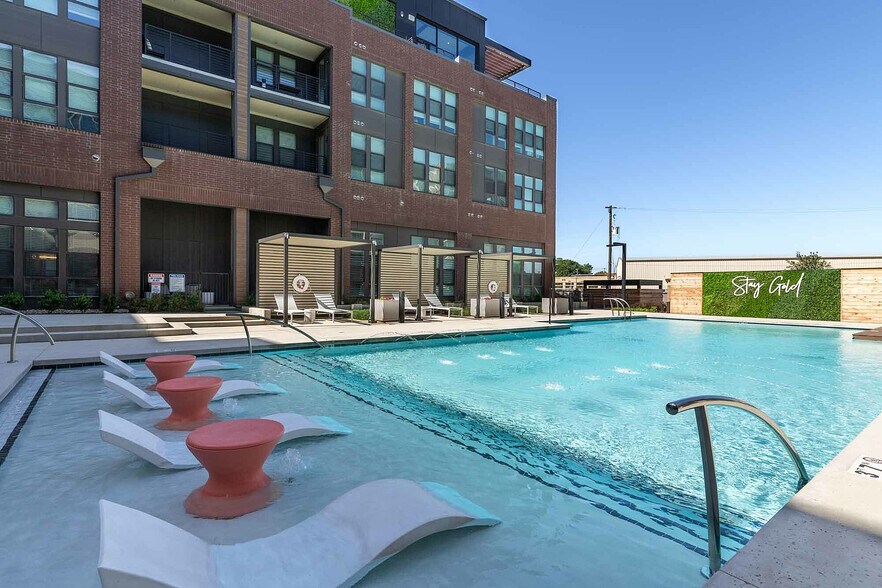 More Photos Of 2219 E 11th St, Tulsa Apartments For Lease