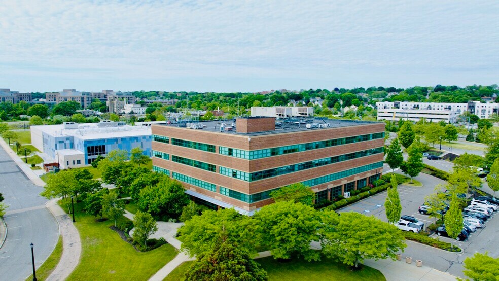 More Photos Of 1 Chelsea St, New London Office For Lease
