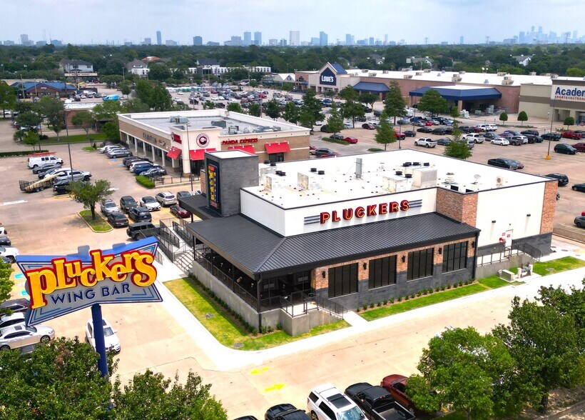 More Photos Of 8715 West Loop S, Houston Unknown For Lease