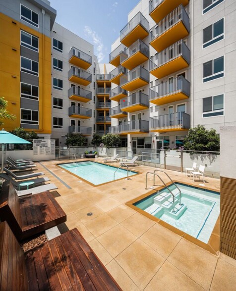 More Photos Of 424 W Pico Blvd, Los Angeles Apartments For Lease