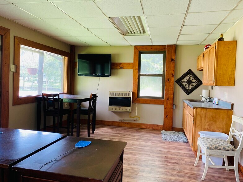 More Photos Of 823 Highway 56, Calico Rock Office For Sale