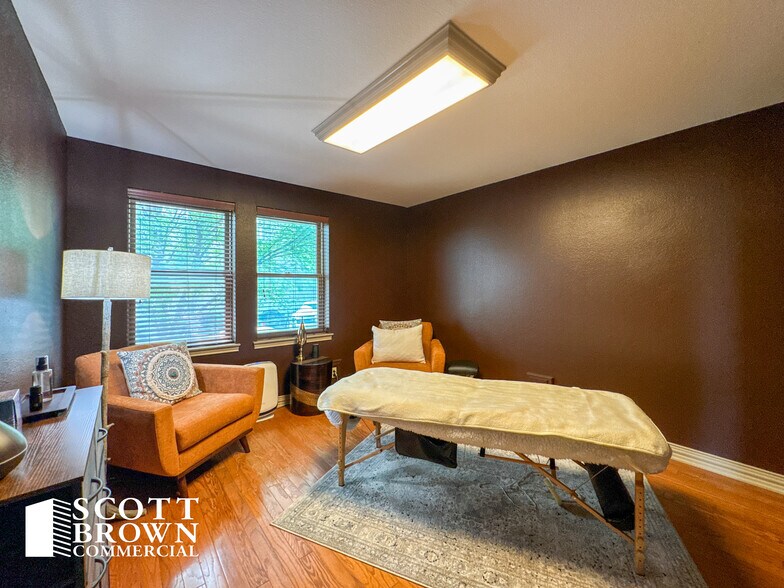 More Photos Of 101 N Austin St, Denton Loft Creative Space For Lease