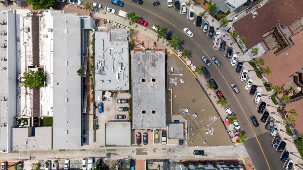 More Photos Of 1271-1277 Prospect St, La Jolla Storefront For Lease