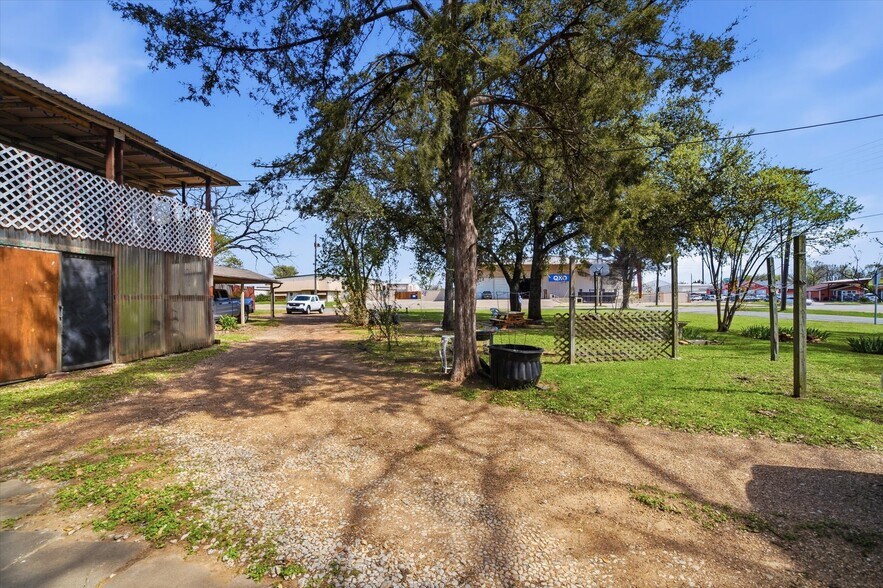 More Photos Of 307 N Britain Rd, Irving Land For Sale