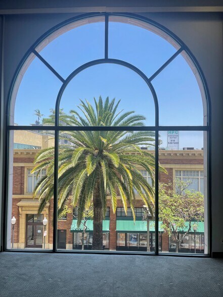 More Photos Of 111 E Broadway, Glendale Office For Lease