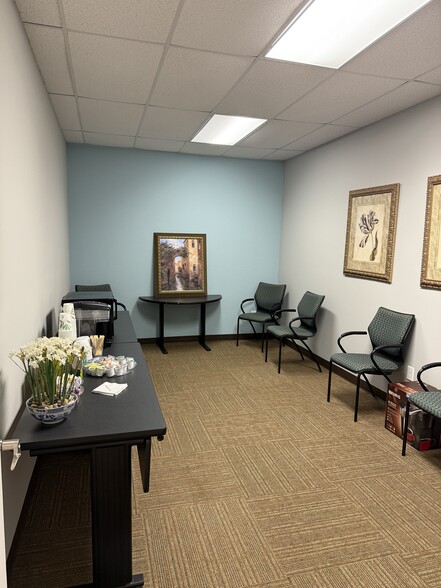 More Photos Of 12342 Tamiami Trl, Naples Office For Lease