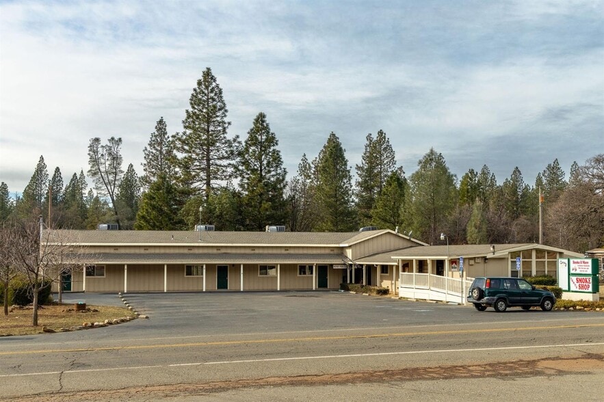 More Photos Of 16850 Willow Glen Rd, Brownsville Storefront Retail Office For Sale