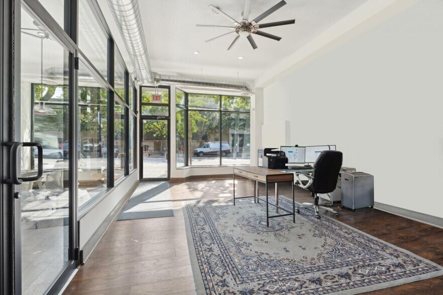 More Photos Of 5530 N Broadway St, Chicago Storefront Retail Office For Sale