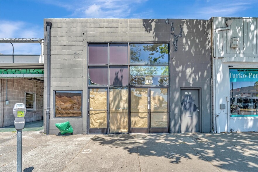 More Photos Of 1227 San Pablo Ave, Berkeley Storefront For Sale