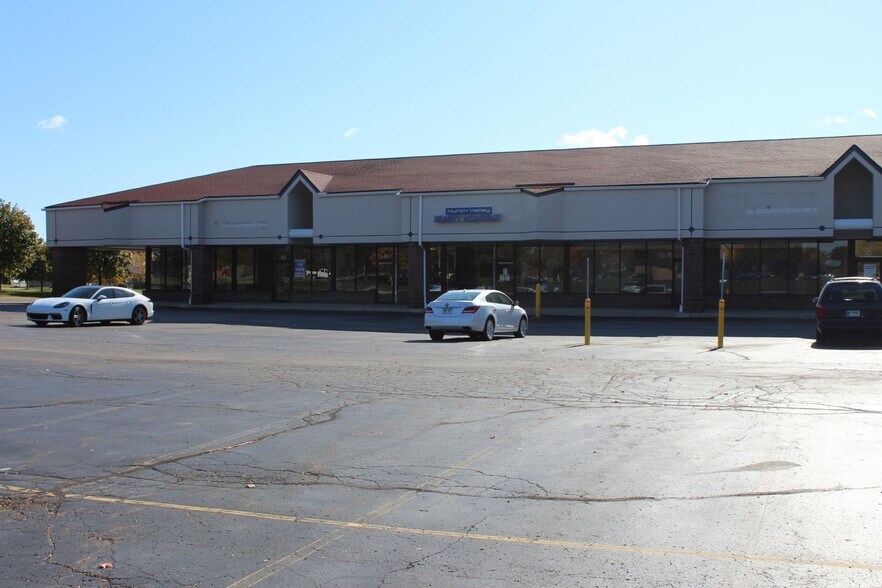 More Photos Of 7025 E Michigan Ave, Saline Freestanding For Lease