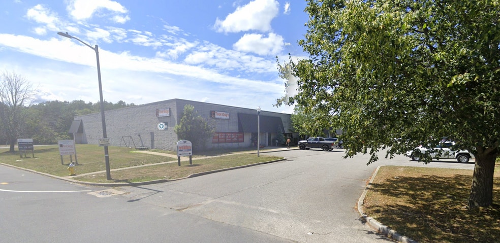 Primary Photo Of 11 Farber Dr, Bellport Village Warehouse For Lease
