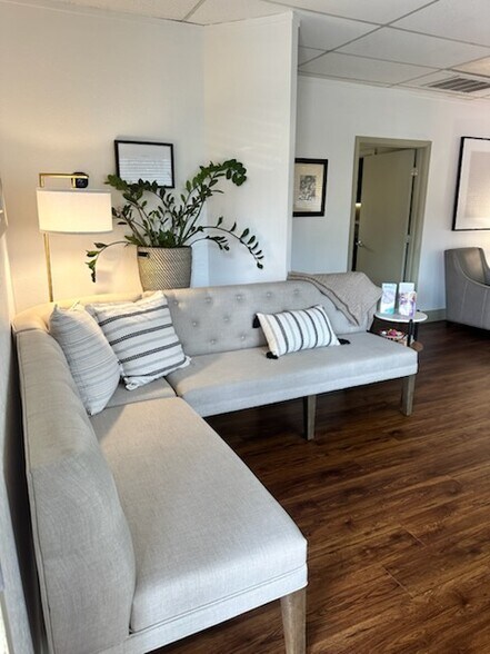 More Photos Of 9712 Fair Oaks Blvd, Fair Oaks Office For Lease