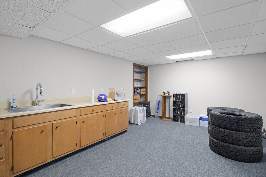 More Photos Of 491 Arlington Rd, Middleville Office For Sale