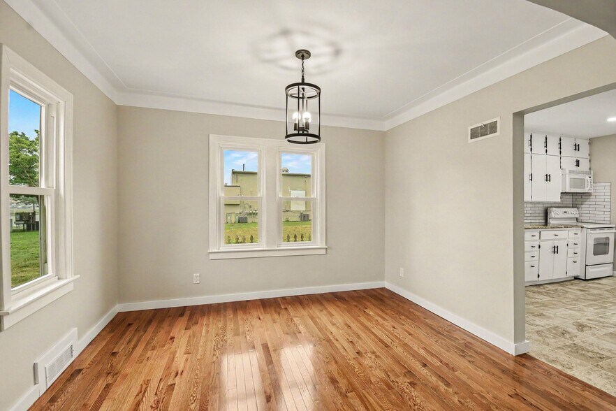 More Photos Of 380 S Main St, Freeland Office Residential For Sale