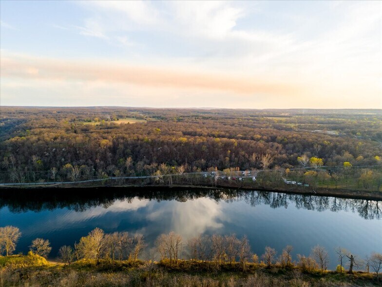 More Photos Of 9596 N 447 Rd, Spavinaw Trailer Camper Park For Sale