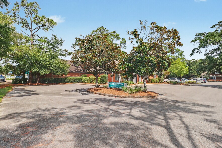 More Photos Of 930 Courthouse Rd, Gulfport Healthcare For Sale