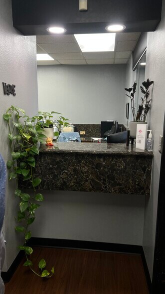 More Photos Of 615 E Oklahoma Ave, Enid Office For Sale