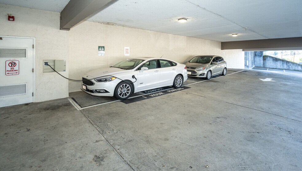 More Photos Of 24 Professional Center Pky, San Rafael Medical For Sale