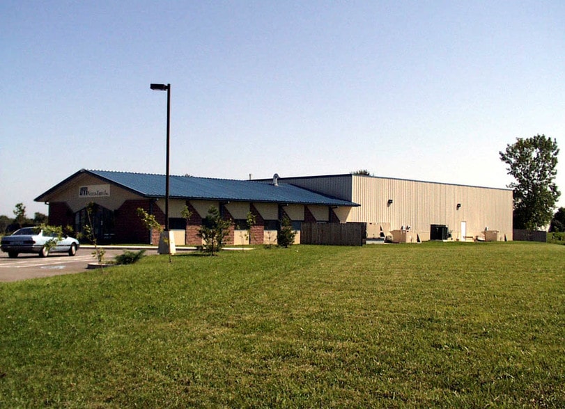 More Photos Of 400 Trade Center Dr, Saint Peters Warehouse For Sale