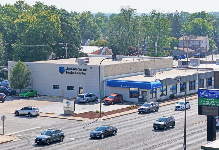 Primary Photo Of 6101 W 95th St, Oak Lawn Freestanding For Sale