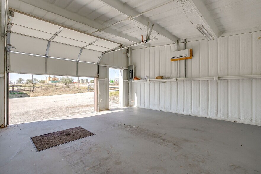 More Photos Of 13300 Cleburne Hwy, Cresson Industrial For Sale