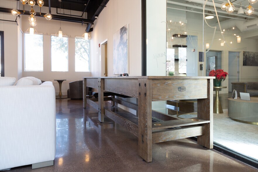 More Photos Of 810 E 7th St, Charlotte Apartments For Lease