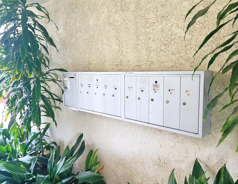 More Photos Of 4300 Tujunga Ave, Studio City Apartments For Sale