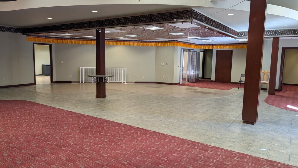 More Photos Of 933 N Broadway, Los Angeles Storefront Retail Office For Lease
